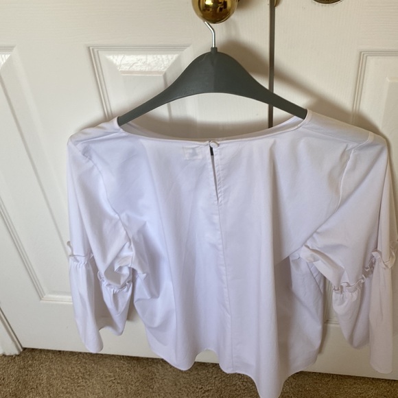 White blouse - Picture 2 of 2